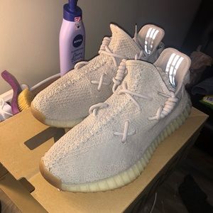 Yeezy sesame size 9.5